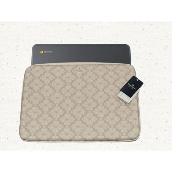 NEW Kate Spade Signature Flower Universal Laptop Sleeve Light Tan 15 Inch Zipper - Picture 7 of 7